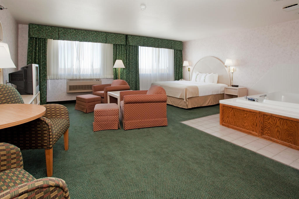 Country Inn & Suites By Radisson, Sidney, Ne Rum bild